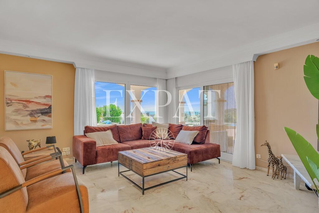 Villa for Sale in Almayate