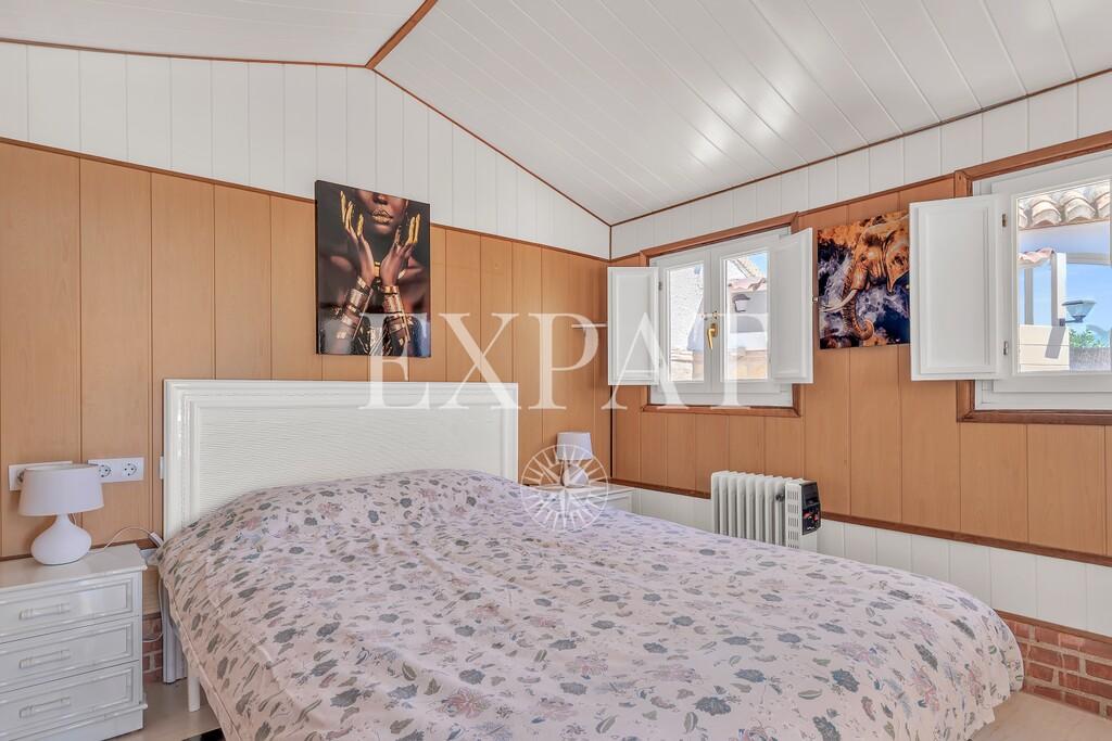 Villa for Sale in Almayate