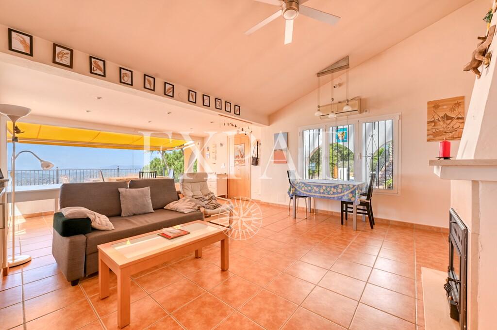 House for Sale in Cómpeta