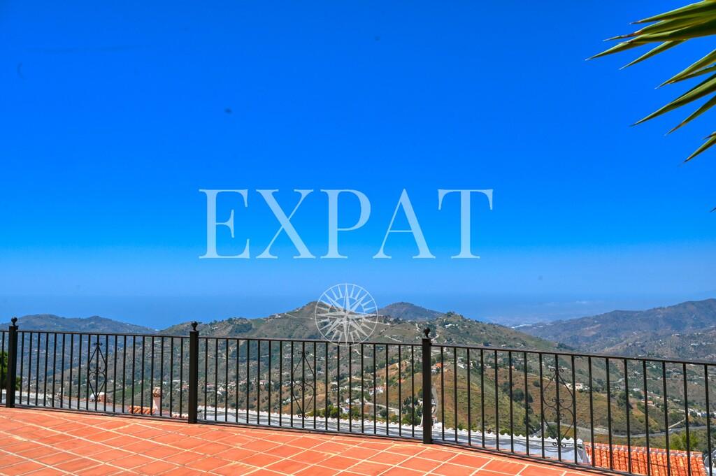 House for Sale in Cómpeta