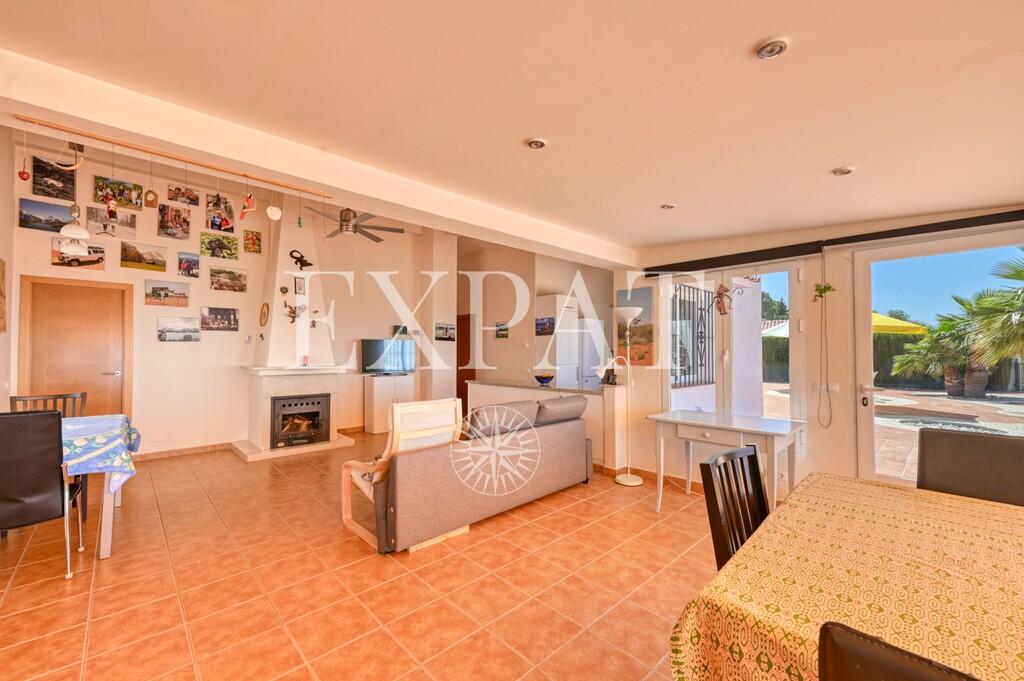 House for Sale in Cómpeta