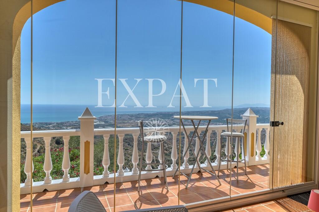 House for Sale in Arenas