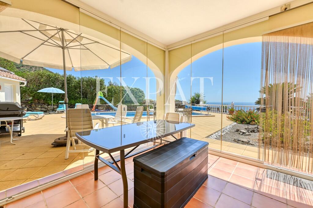 House for Sale in Arenas