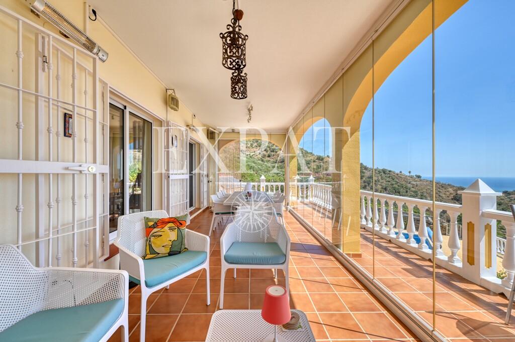 House for Sale in Arenas