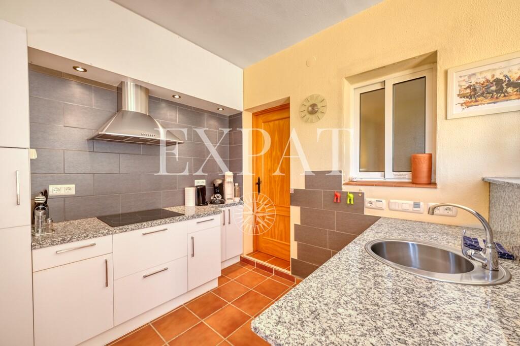 House for Sale in Arenas