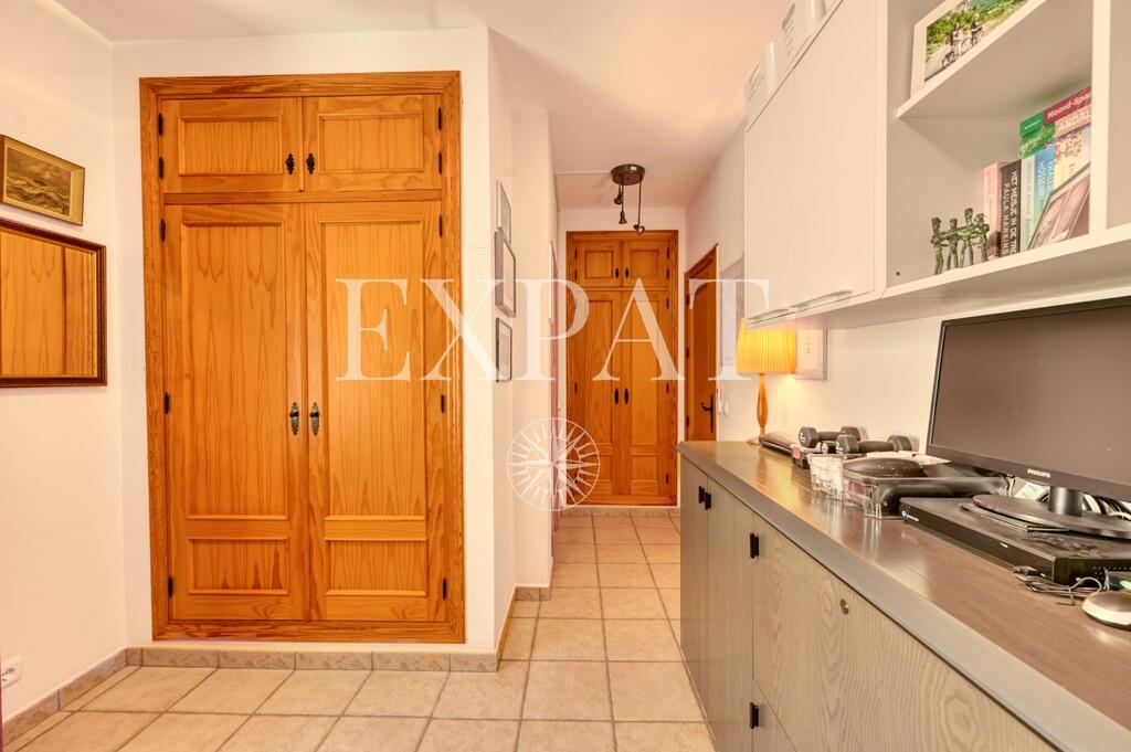 House for Sale in Arenas