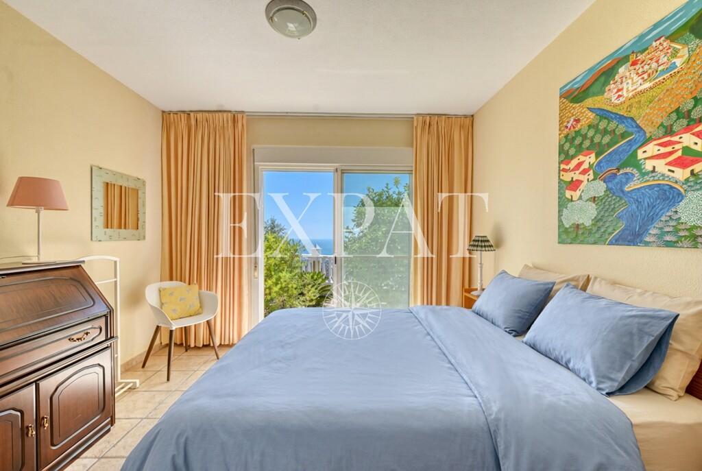 House for Sale in Arenas