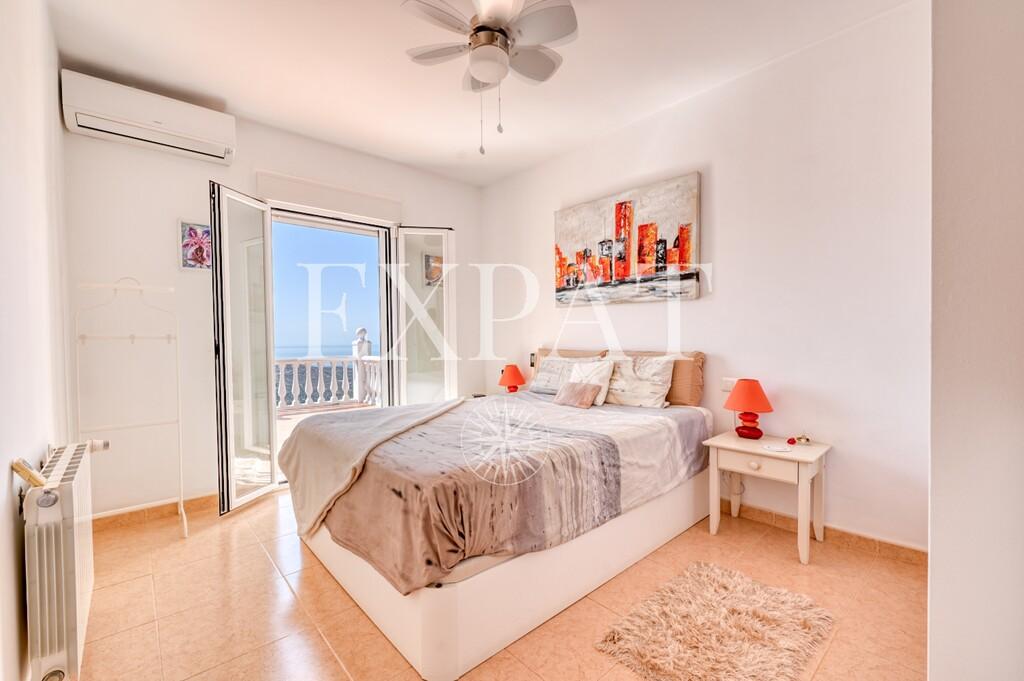 House for Sale in Sayalonga