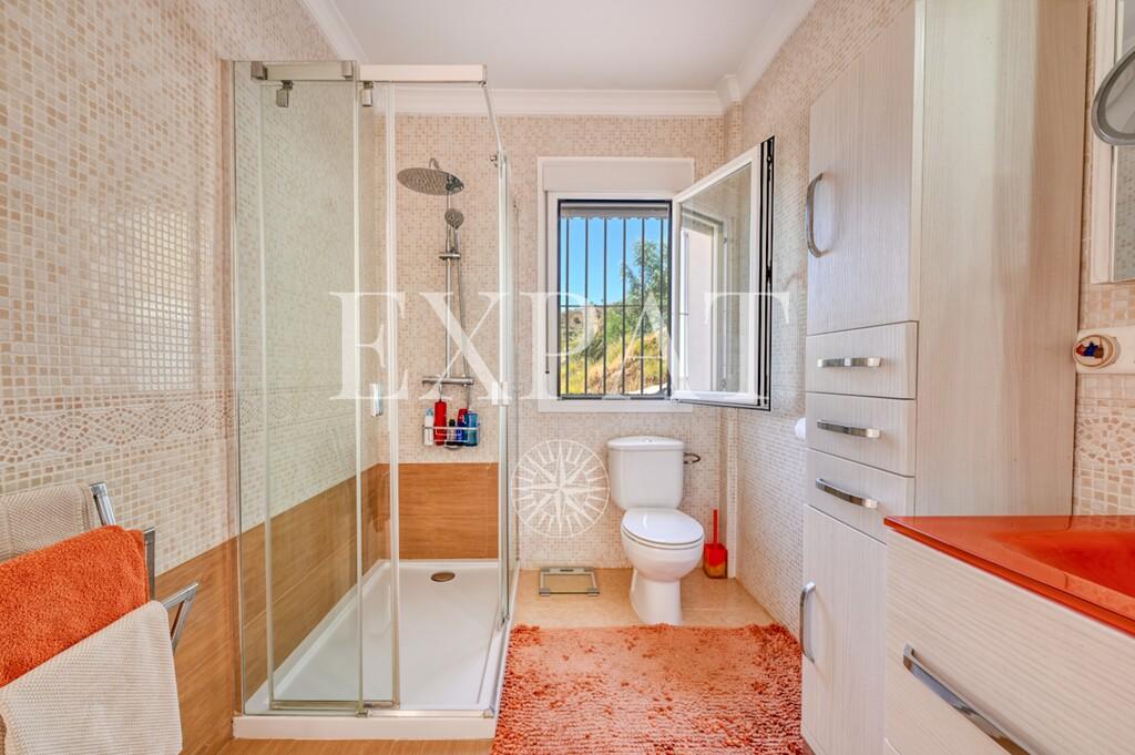 House for Sale in Sayalonga