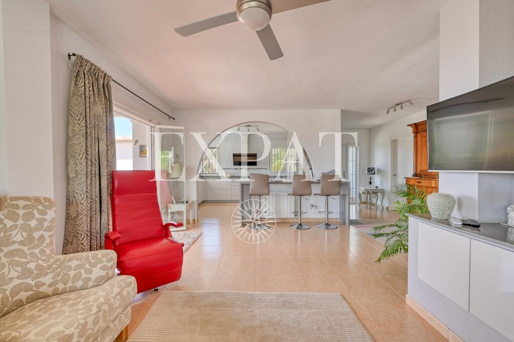 House for Sale in Sayalonga