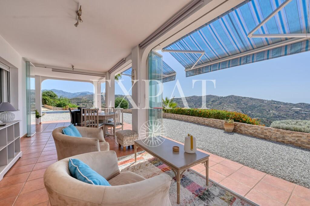 House for Sale in Sayalonga