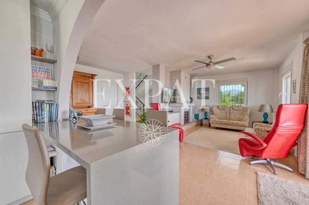 House for Sale in Sayalonga