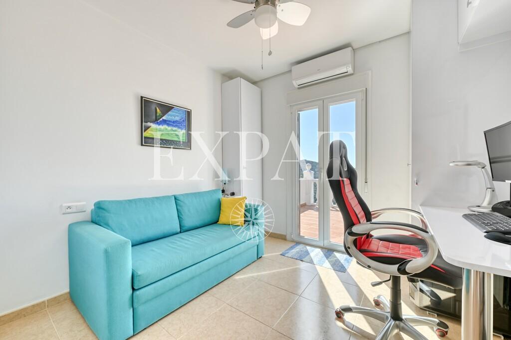 House for Sale in Sayalonga