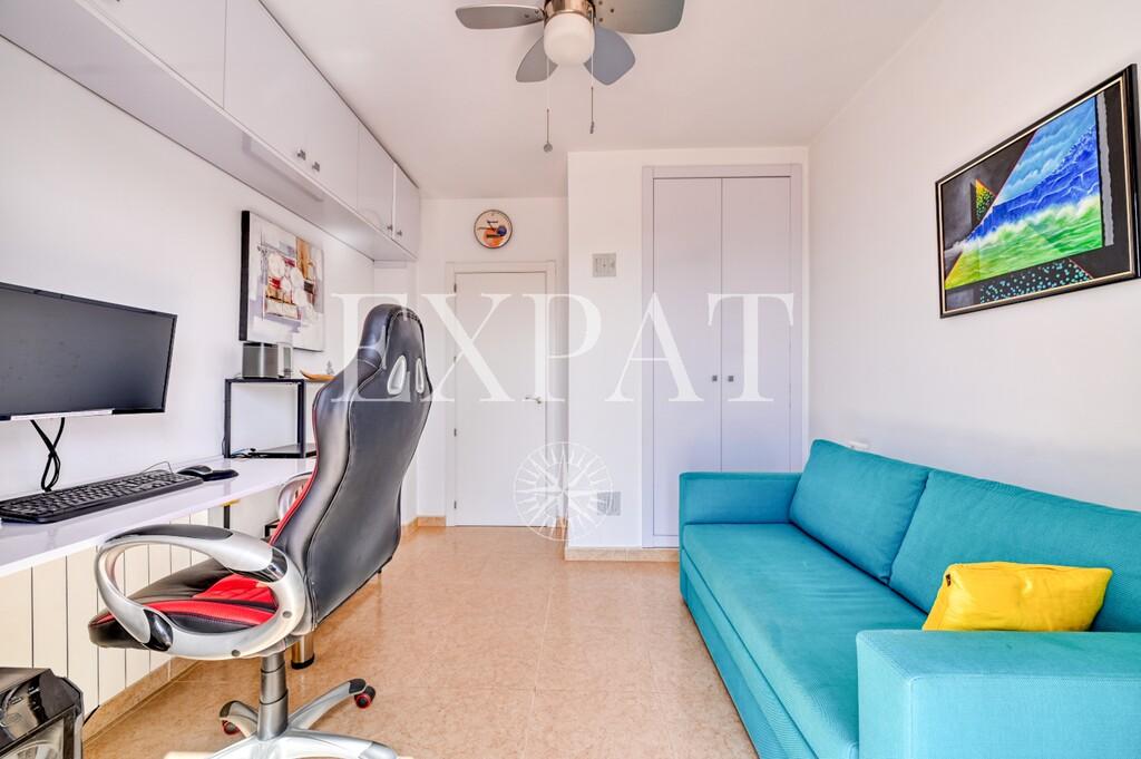 House for Sale in Sayalonga