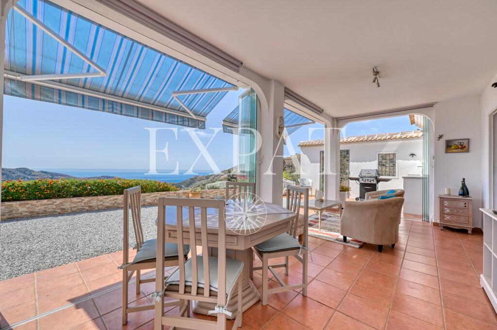 House for Sale in Sayalonga