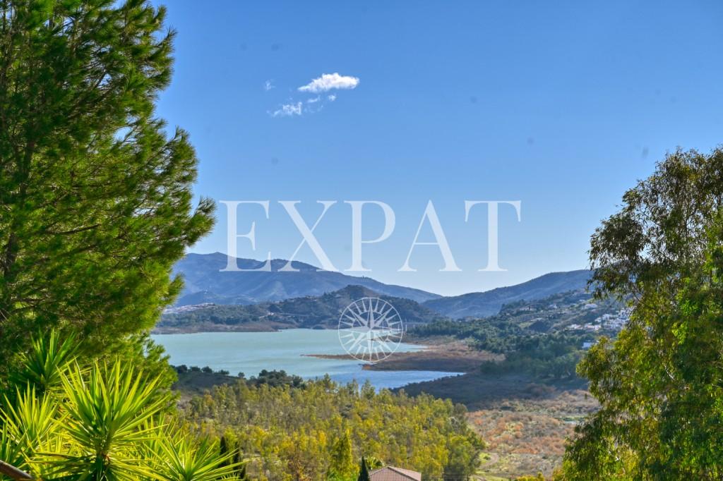 House for Sale in Viñuela