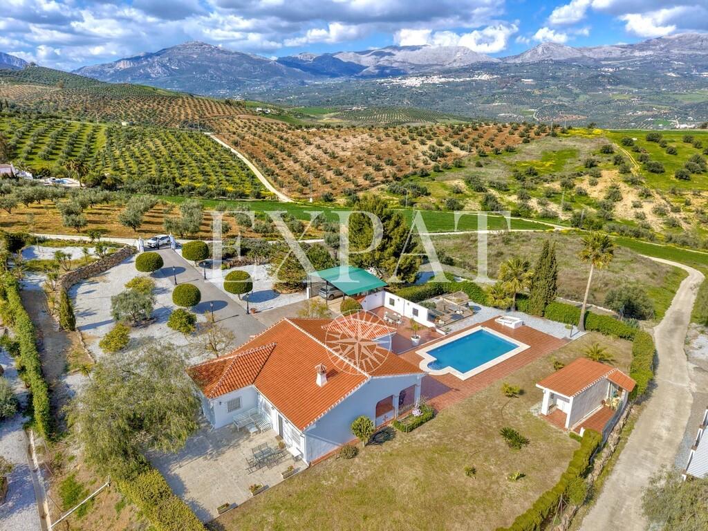 House for Sale in Viñuela