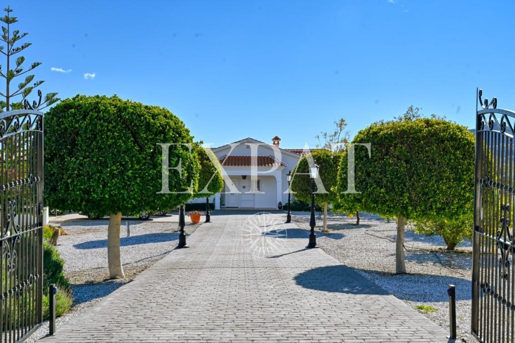 House for Sale in Viñuela