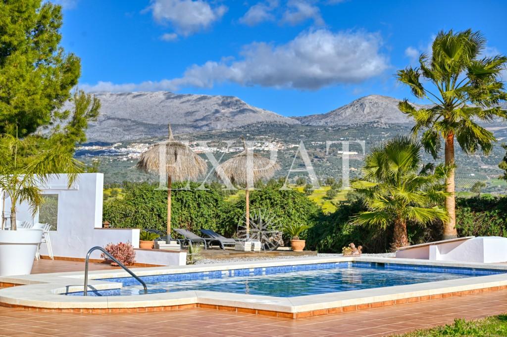 House for Sale in Viñuela