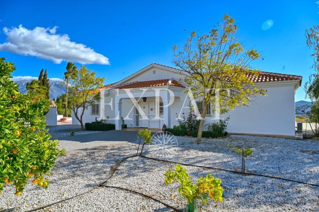 House for Sale in Viñuela