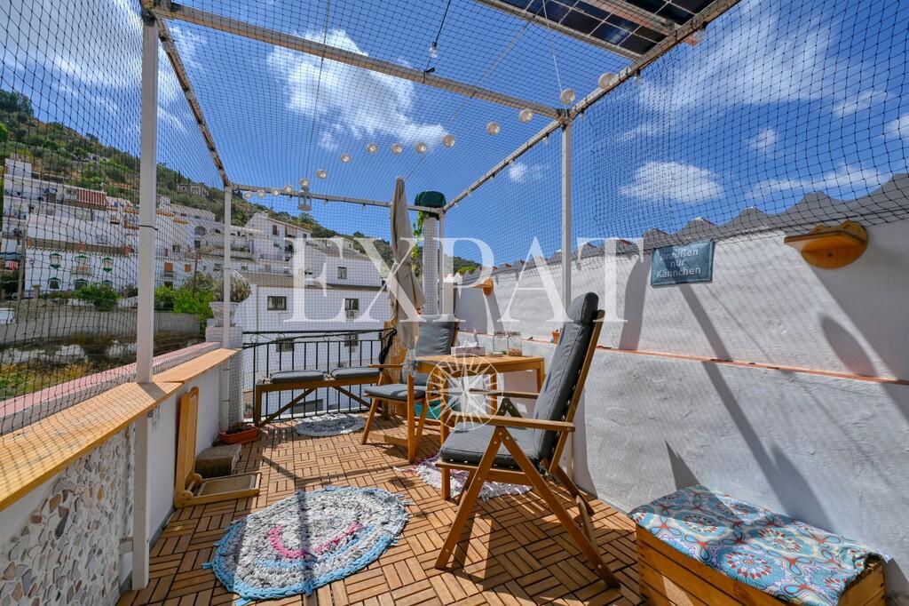 House for Sale in Sayalonga