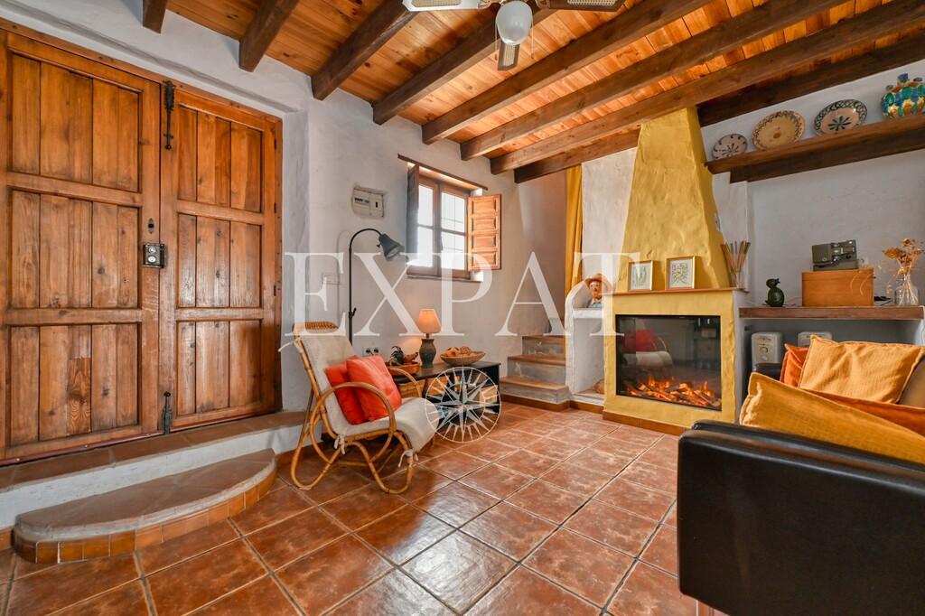 House for Sale in Almáchar