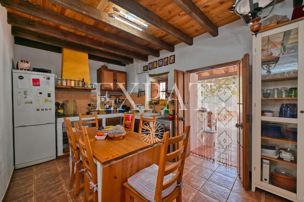 House for Sale in Almáchar