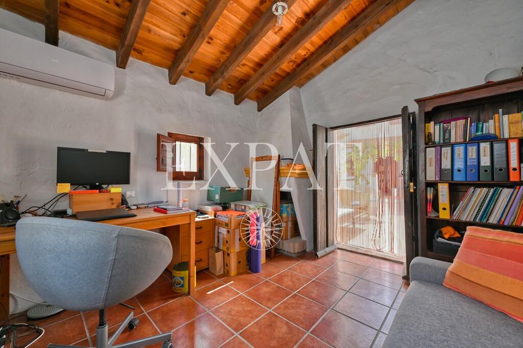 House for Sale in Almáchar