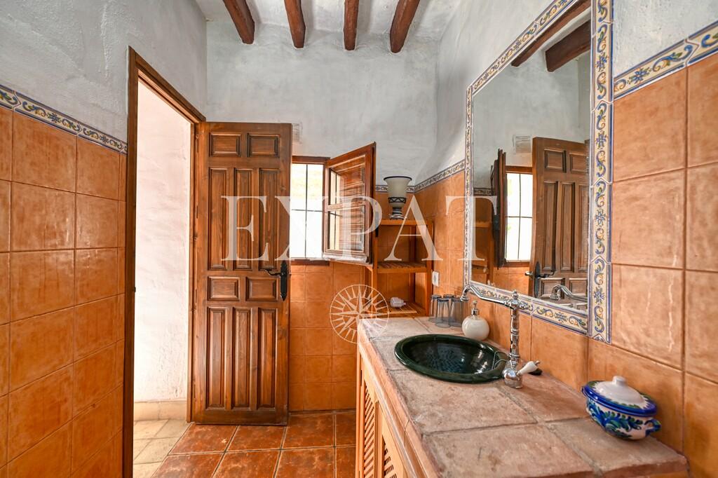 House for Sale in Almáchar