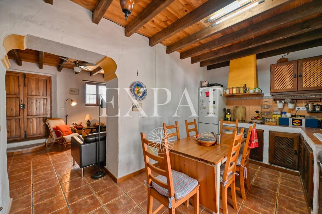 House for Sale in Almáchar