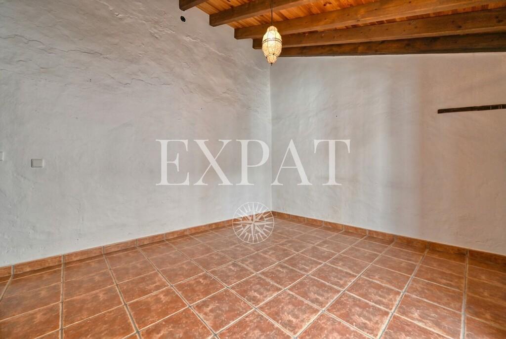 House for Sale in Almáchar