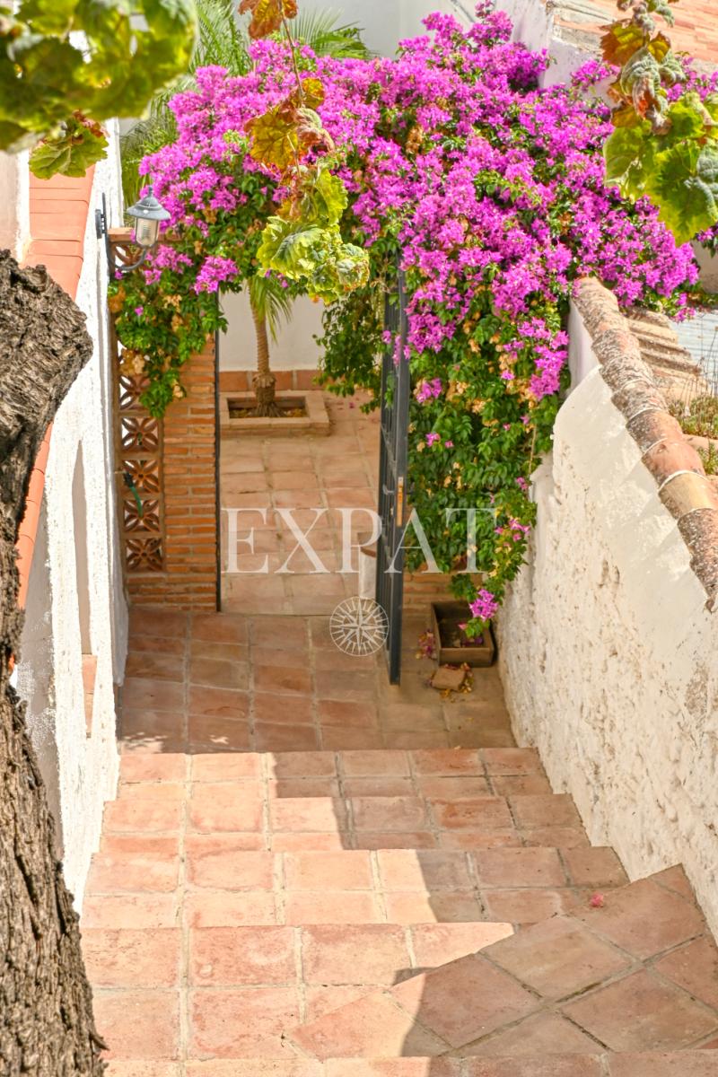 House for Sale in Almáchar