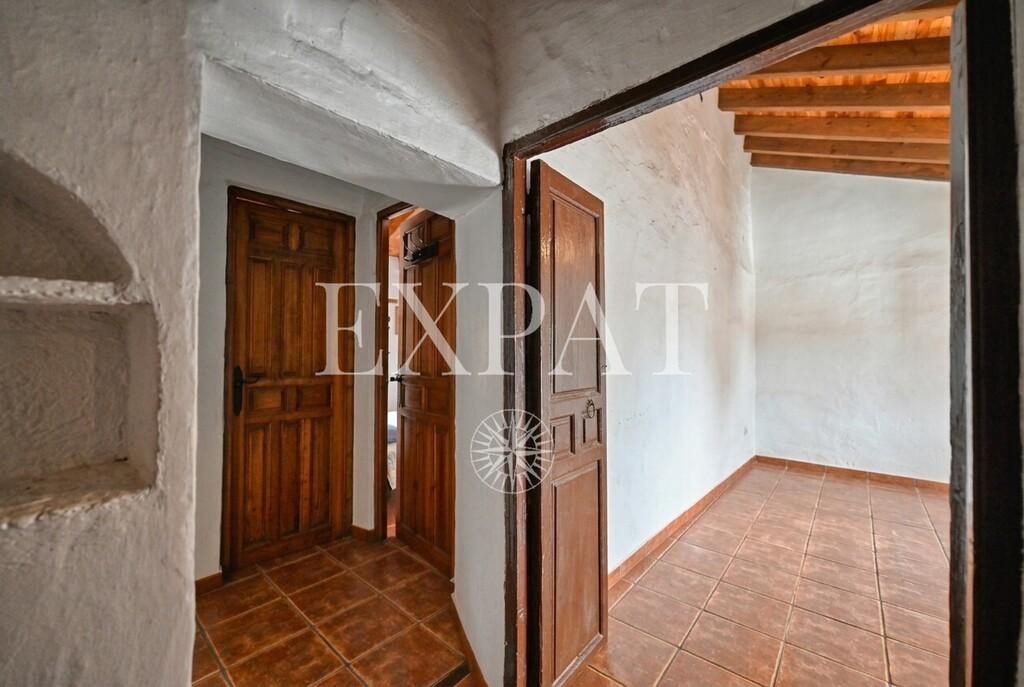 House for Sale in Almáchar