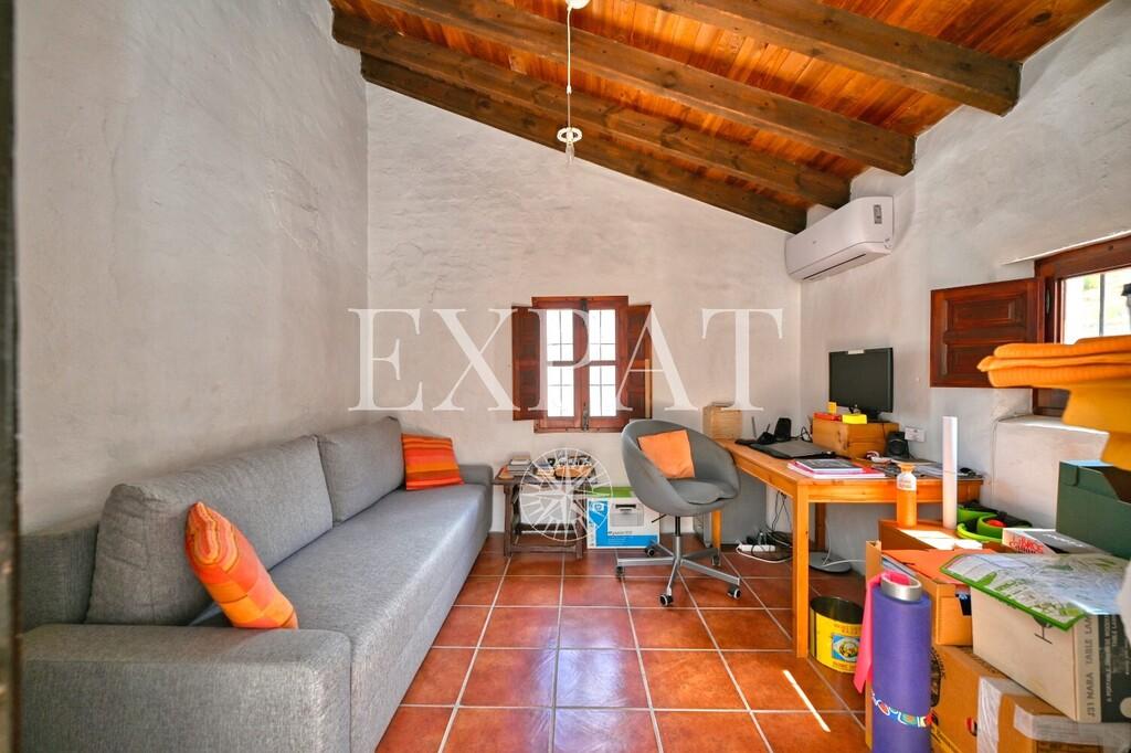 House for Sale in Almáchar