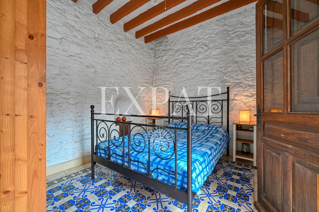 House for Sale in Almáchar