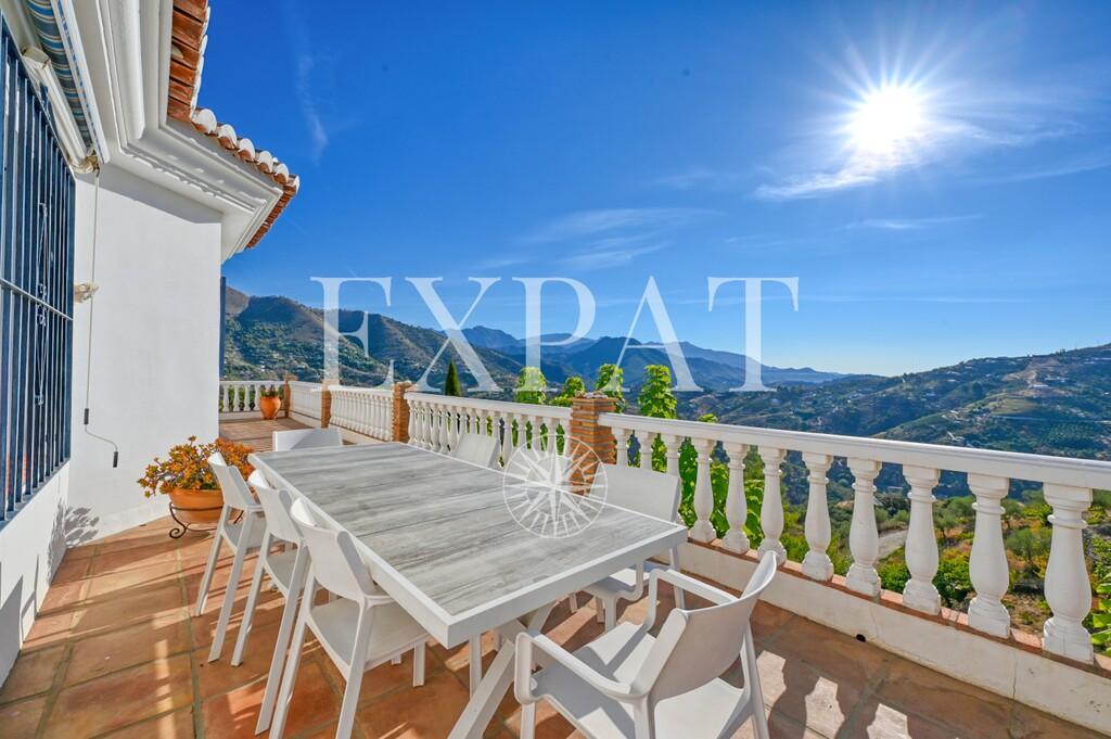 House for Sale in Cómpeta
