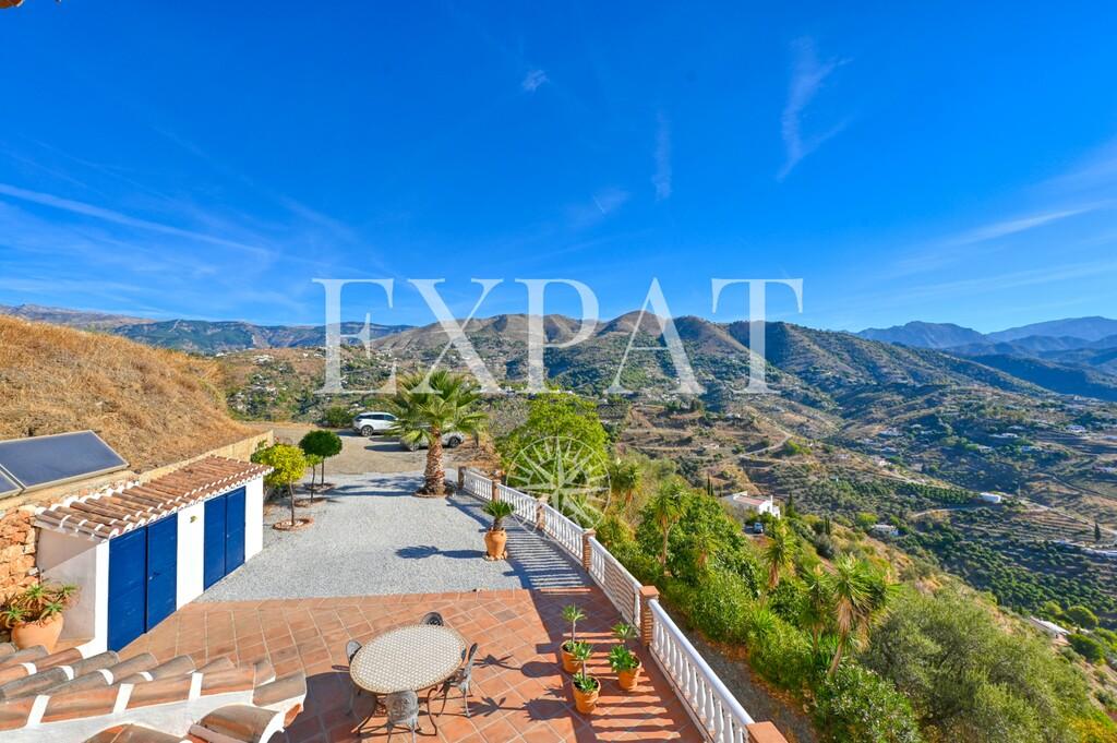 Casa en Venta en Cómpeta