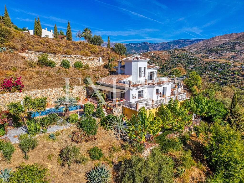 House for Sale in Cómpeta