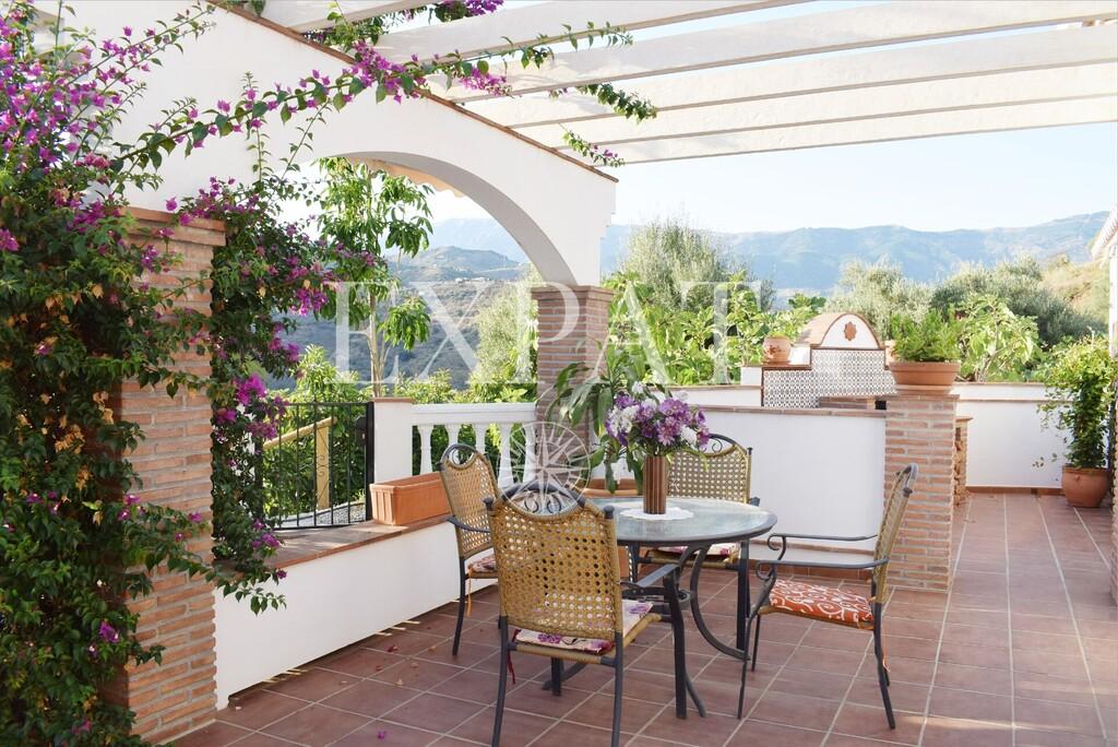 Casa en Venta en Cómpeta