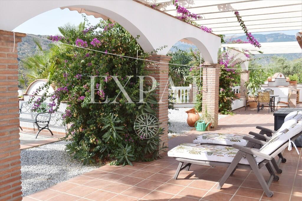 Casa en Venta en Cómpeta