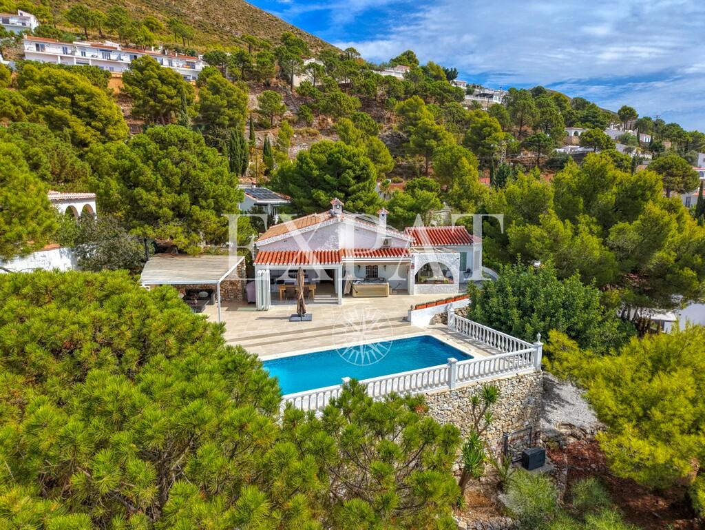 Casa en Venta en Cómpeta