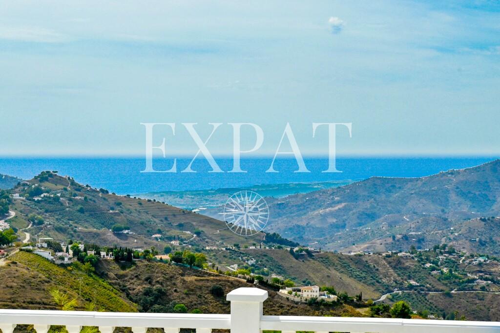 House for Sale in Cómpeta