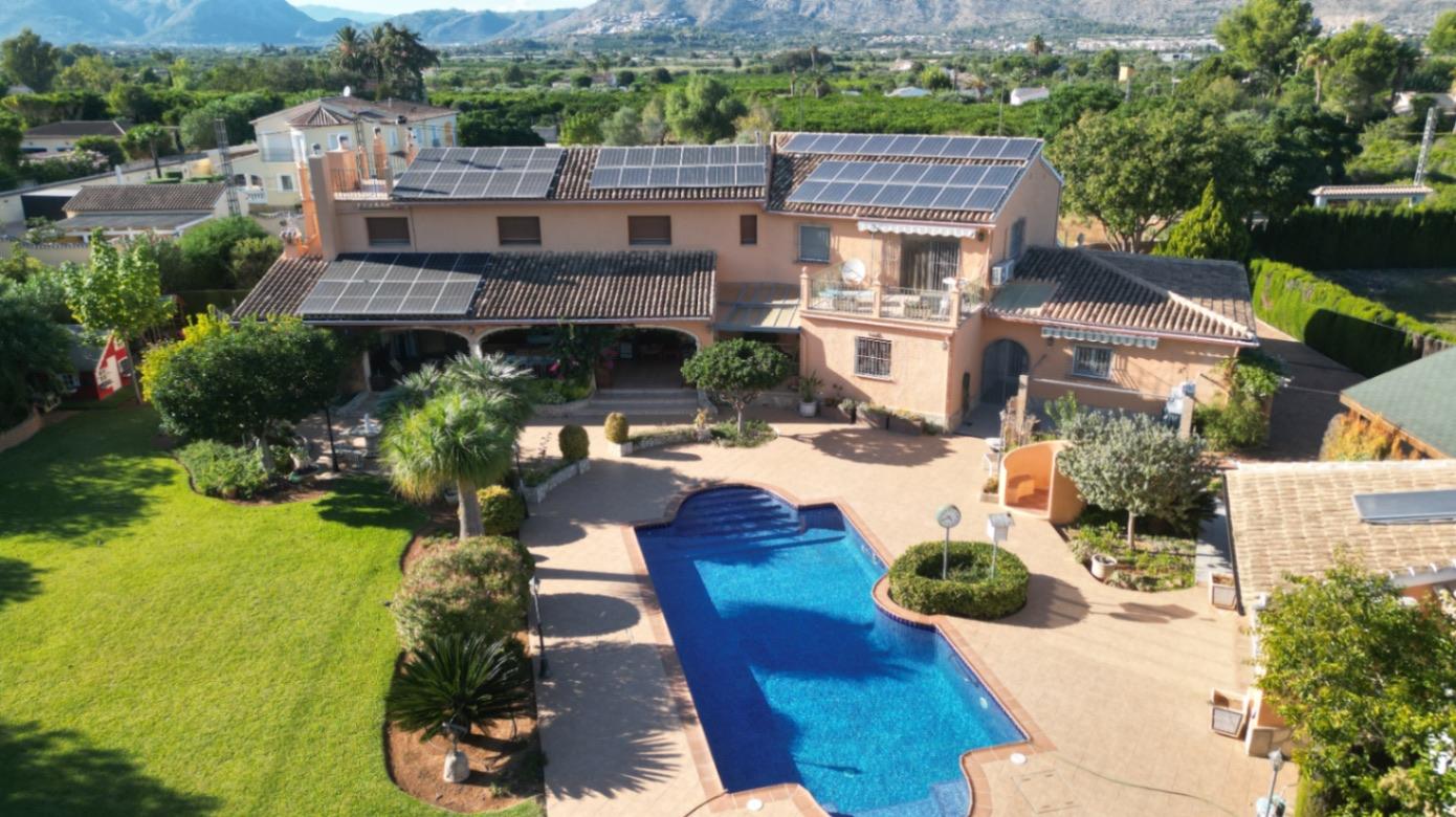 Villa en Venta en Pedreguer