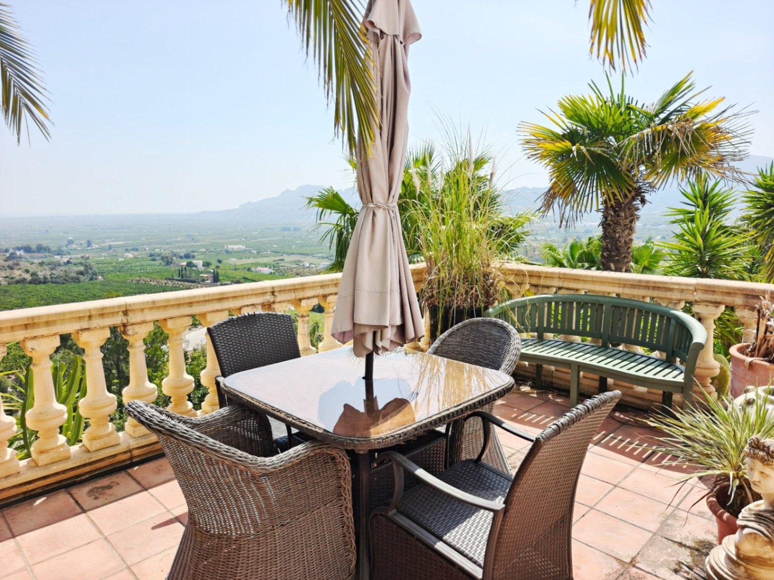 Villa for Sale in Pego