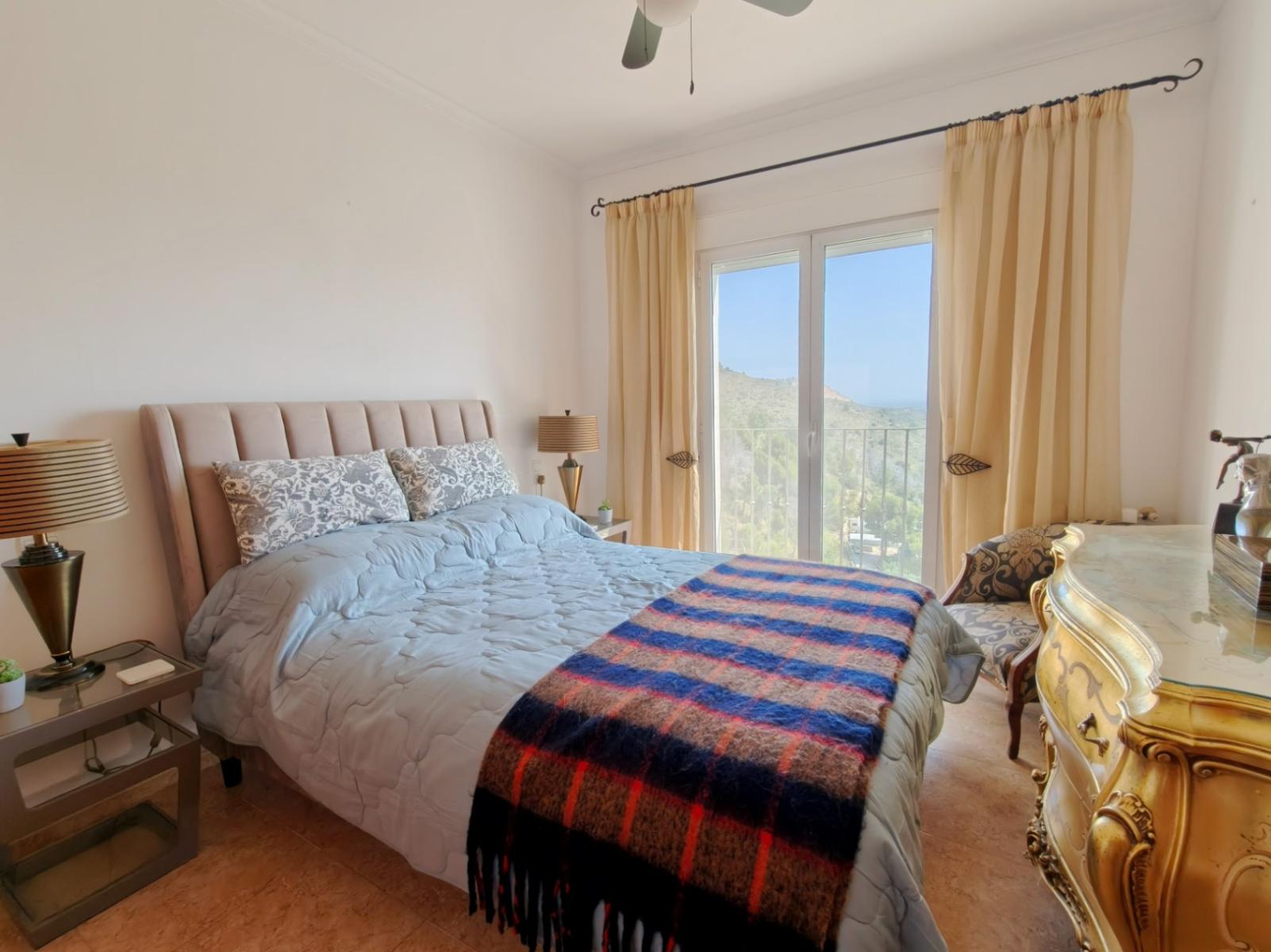 Villa for Sale in Pego