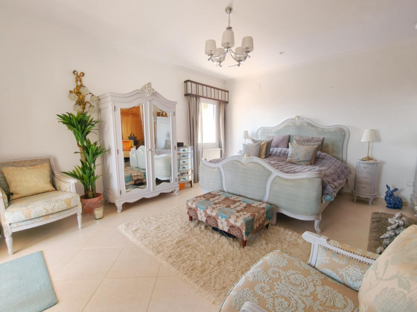 Villa for Sale in Pego
