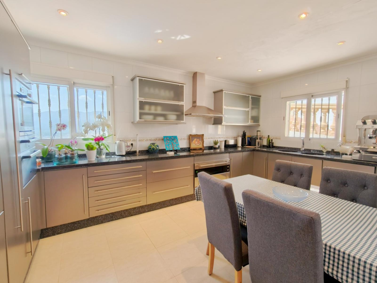 Villa for Sale in Pego