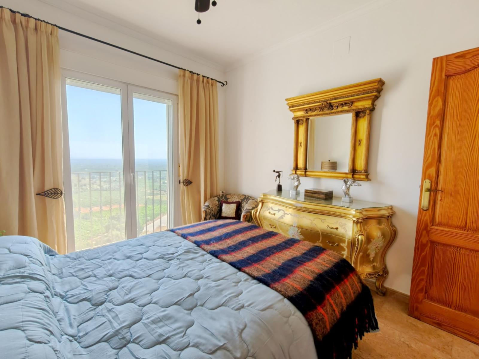 Villa for Sale in Pego
