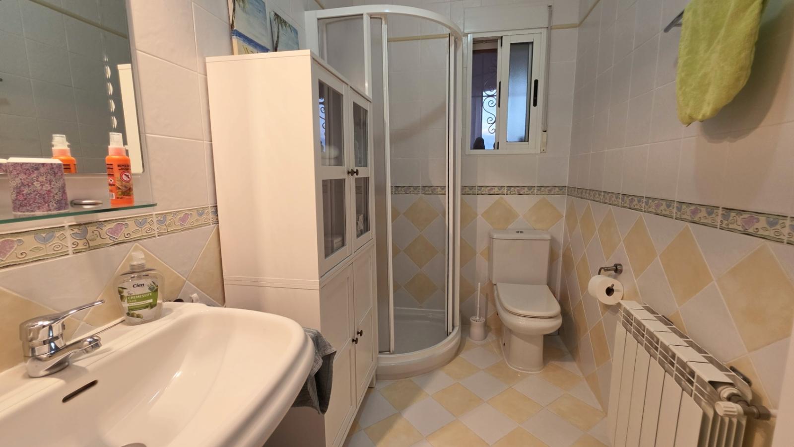 Villa en Venta en Ador