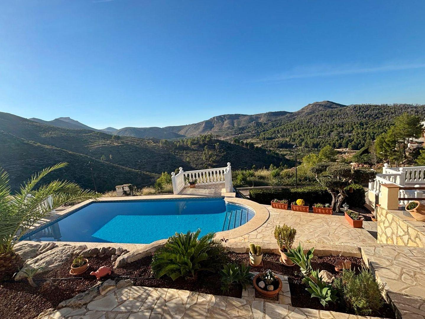 Villa en Venta en Ador
